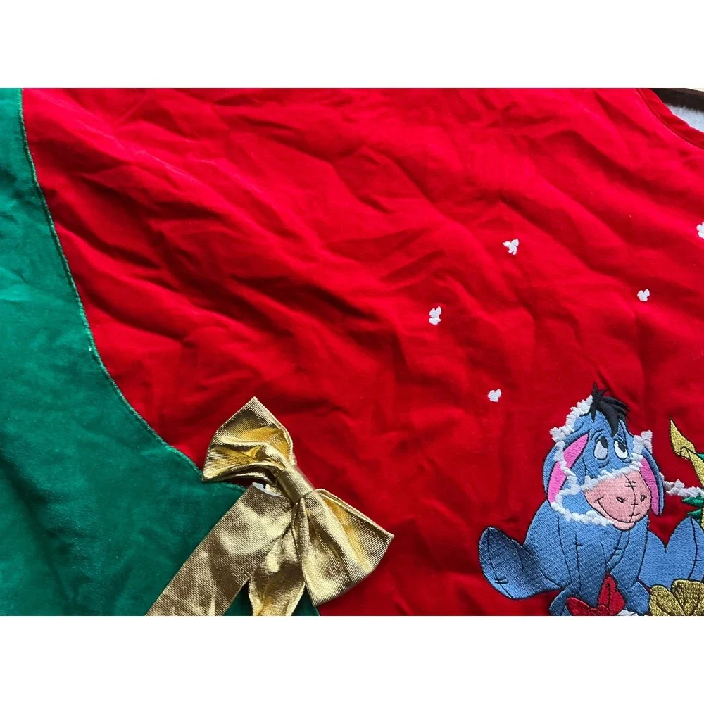 Disney Vintage Winnie the Pooh Embroidered Christmas Tree Skirt Red Green Velvet